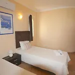 Traditional Portuguese 5 Bedrooms Girassol Prime Location