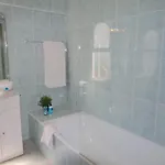 Traditional Portuguese 5 Bedrooms Girassol Prime Location * קווארטיירה