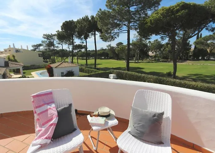 Villa Traditional Portuguese 5 Bedrooms Girassol Prime Location Quarteira