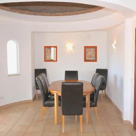 Girassol: Traditional Portuguese Retreat In Vilamoura *