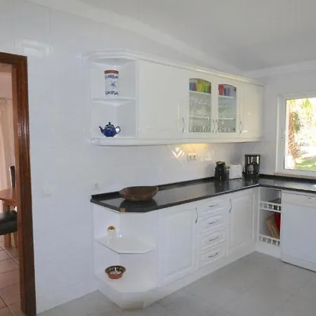 Villa Girassol: Traditional Portuguese Retreat In Vilamoura